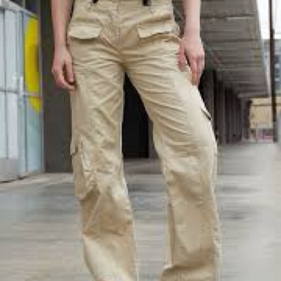 John Galt Beige Kim Cargo Pants - Picture 2 of 5